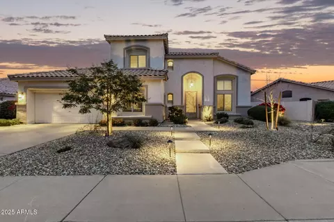 1914 W Hawk Way, Chandler, AZ 85286