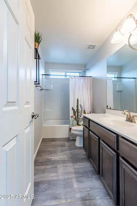 Bath - 3312 E Russell St, Mesa, AZ 85213 photo 3 of 4
