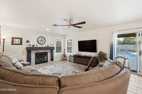Living - 4714 E Rockledge Rd, Phoenix, AZ 85044 photo 2 of 3