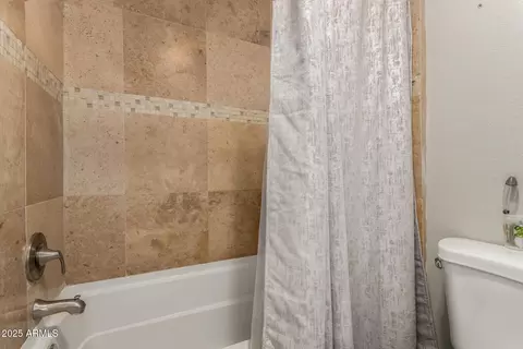 Bath - 1510 E Campbell Ave, Gilbert, AZ 85234 photo 3 of 4