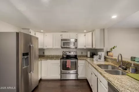 Kitchen - 1510 E Campbell Ave, Gilbert, AZ 85234 photo 1 of 2