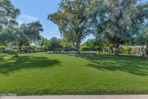 Exterior - 3505 E Campbell Ave #7, Phoenix, AZ 85018 photo 4 of 5