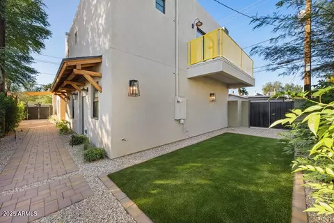 Exterior - 914 E Sheridan St, Phoenix, AZ 85006 photo 2 of 9