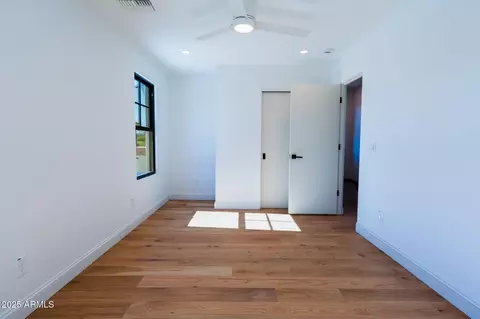 Bedroom - 914 E Sheridan St, Phoenix, AZ 85006 photo 4 of 7