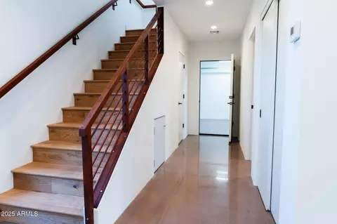 Entry Way - 914 E Sheridan St, Phoenix, AZ 85006 photo 2 of 2