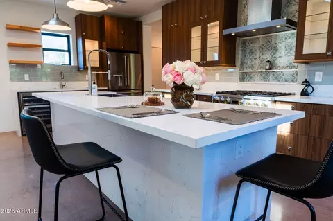 Kitchen - 914 E Sheridan St, Phoenix, AZ 85006 photo 5 of 6