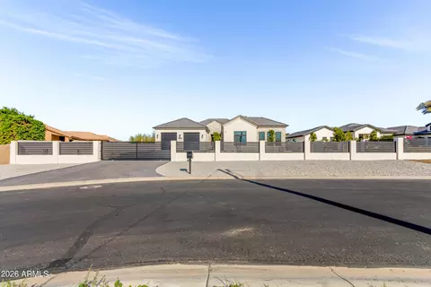 7090 W Celestine Dr, Peoria, AZ 85383