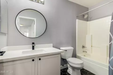 Bath - 1822 E Patrick Ln, Phoenix, AZ 85024 photo 3 of 3