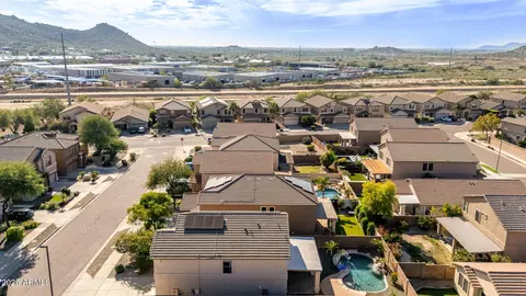 View/Area - 1822 E Patrick Ln, Phoenix, AZ 85024 photo 4 of 5