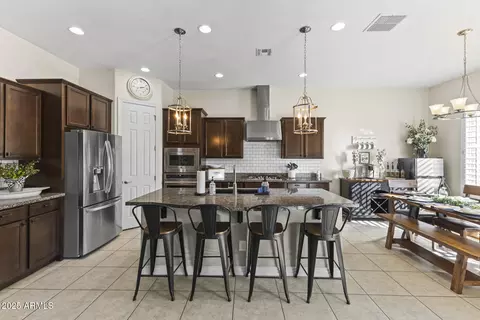 18495 W Paradise Ln, Surprise, AZ 85388