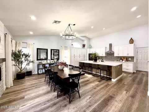 22523 N 62nd Ave, Glendale, AZ 85310