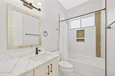 Bath - 4145 E Campbell Ave, Phoenix, AZ 85018 photo 5 of 5