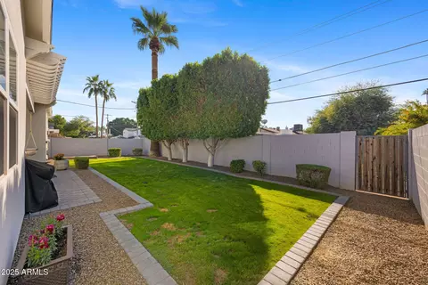 Exterior - 4145 E Campbell Ave, Phoenix, AZ 85018 photo 2 of 3