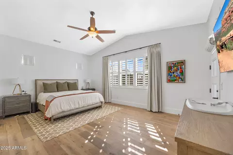 Bedroom - 4145 E Campbell Ave, Phoenix, AZ 85018 photo 1 of 5