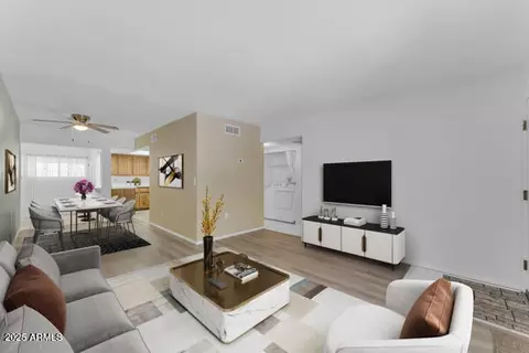 461 W Holmes Ave #180, Mesa, AZ 85210