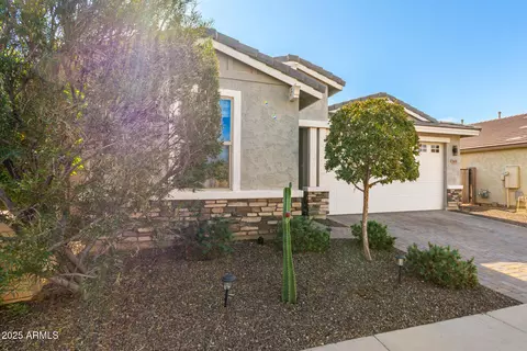 549 E Balao Dr, Phoenix, AZ 85085 photo 3