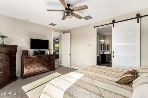 549 E Balao Dr, Phoenix, AZ 85085 photo 16