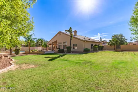 Exterior - 2090 E Finley St, Gilbert, AZ 85296 photo 7 of 19
