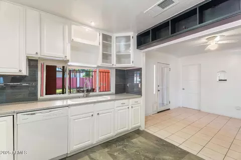 Kitchen - 2741 E Brill St, Phoenix, AZ 85008 photo 3 of 3