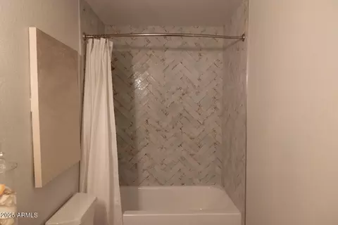 Bath - 417 S Bonito Dr, Gilbert, AZ 85233 photo 4 of 4