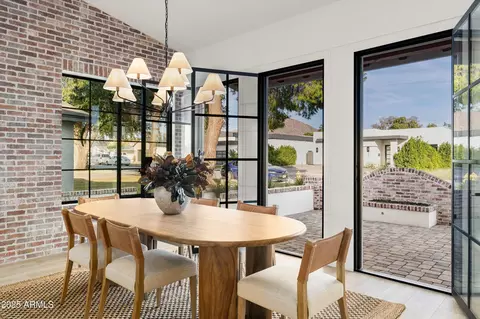 Dining - 4208 N 41st Pl, Phoenix, AZ 85018 photo 1 of 1