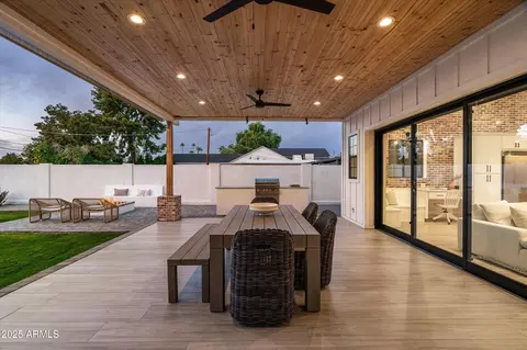 Exterior - 4208 N 41st Pl, Phoenix, AZ 85018 photo 9 of 10