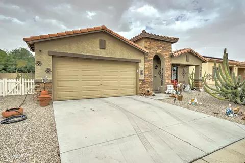 Exterior - 2101 S Meridian Rd #157, Apache Junction, AZ 85120 photo 1 of 8