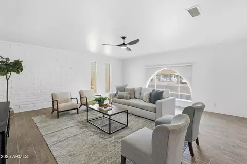 403 W Gail Dr, Chandler, AZ 85225