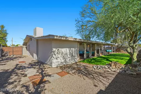 Exterior - 829 E 9th Pl, Mesa, AZ 85203 photo 4 of 6