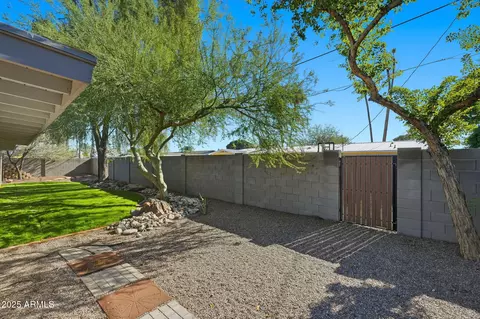 Exterior - 829 E 9th Pl, Mesa, AZ 85203 photo 3 of 6