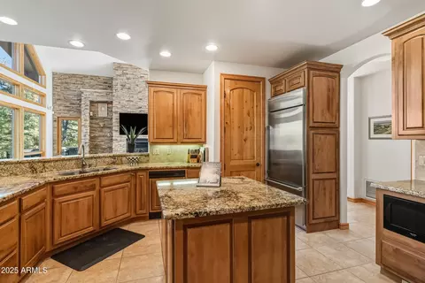 Kitchen - 2204 E Feather Plume Ln #543, Payson, AZ 85541 photo 2 of 4