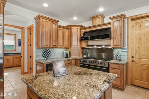 Kitchen - 2204 E Feather Plume Ln #543, Payson, AZ 85541 photo 3 of 4