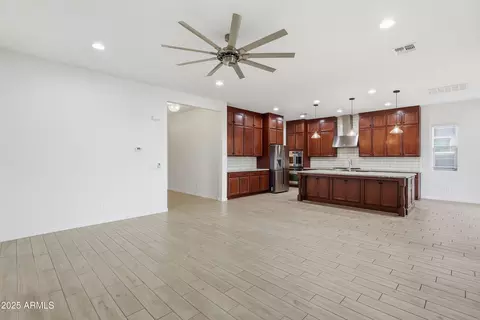 Living - 1432 E Pedro Rd, Phoenix, AZ 85042 photo 1 of 4