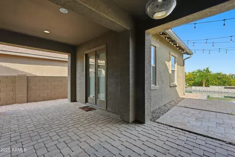 Exterior - 1432 E Pedro Rd, Phoenix, AZ 85042 photo 4 of 8