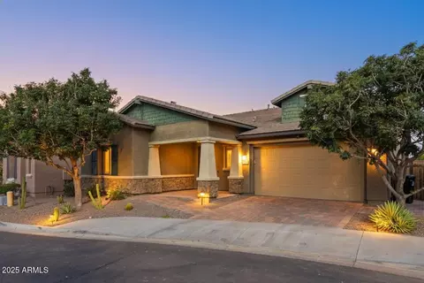 1432 E Pedro Rd, Phoenix, AZ 85042