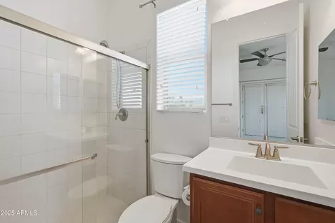 Bath - 1432 E Pedro Rd, Phoenix, AZ 85042 photo 5 of 5