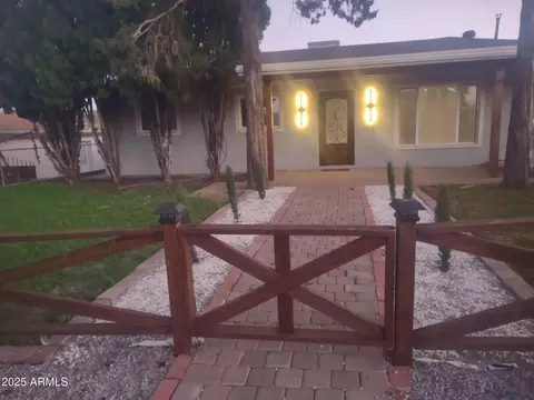 7927 E Pueblo St, Globe, AZ 85501