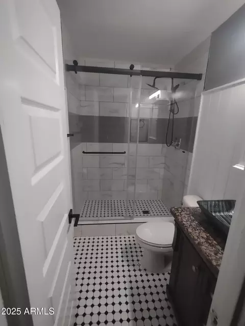Bath - 7927 E Pueblo St, Globe, AZ 85501 photo 1 of 3