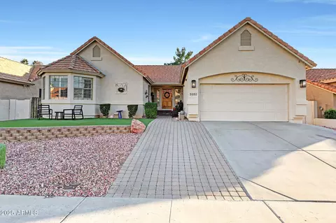 6915 W Oraibi Dr, Glendale, AZ 85308