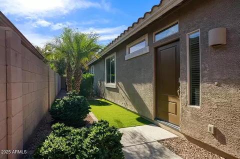 Exterior - 3507 E Alfalfa Dr, Gilbert, AZ 85298 photo 1 of 5