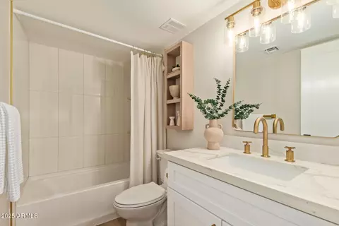 Bath - 4201 E Camelback Rd #14, Phoenix, AZ 85018 photo 2 of 2