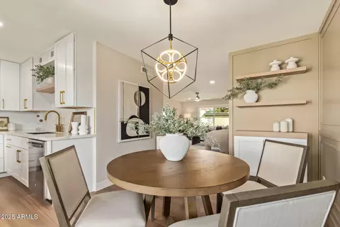 Dining - 4201 E Camelback Rd #14, Phoenix, AZ 85018 photo 2 of 2
