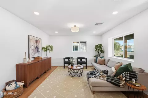 Other - 3102 N 34th St, Phoenix, AZ 85018 photo 4 of 5