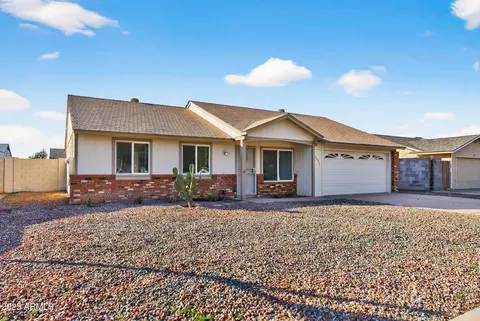 9025 W Cinnabar Ave, Peoria, AZ 85345