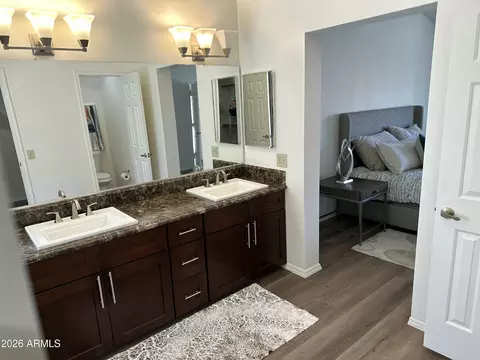 Bath - 3909 E Lavender Ln E, Phoenix, AZ 85044 photo 2 of 4