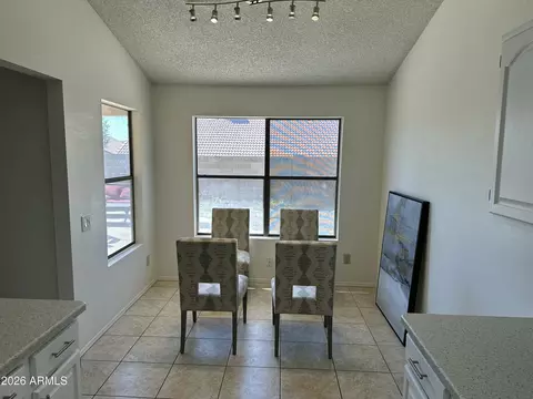 Dining - 3909 E Lavender Ln E, Phoenix, AZ 85044 photo 3 of 4