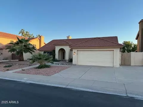 Exterior - 3909 E Lavender Ln E, Phoenix, AZ 85044 photo 1 of 7