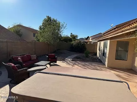 Exterior - 3909 E Lavender Ln E, Phoenix, AZ 85044 photo 4 of 7