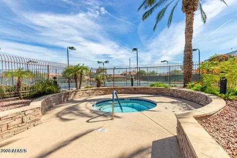 Exterior - 3909 E Lavender Ln E, Phoenix, AZ 85044 photo 5 of 7