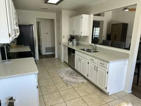Kitchen - 3909 E Lavender Ln E, Phoenix, AZ 85044 photo 3 of 3